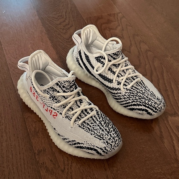 adidas Yeezy 350 Boost Zebra main image 14